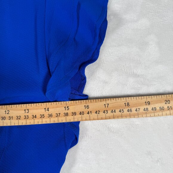 Monteau Los Angeles Shirt Top Women Size S Blue Short Sleeve V-Neck EUC - Picture 3 of 12